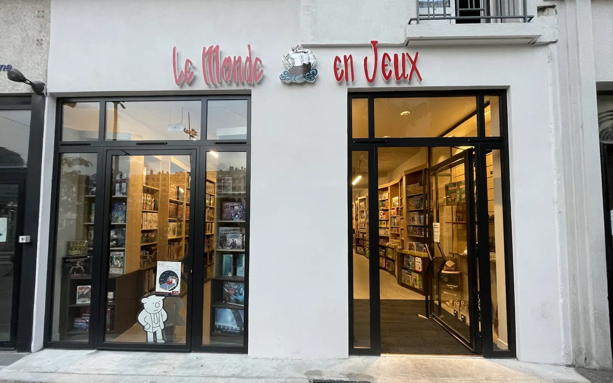 Devanture de Le Monde en Jeux
